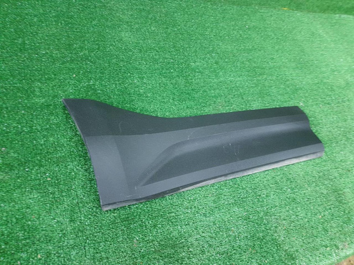 Накладка двери задняя правая Volvo XC40 (2017-н.в.)