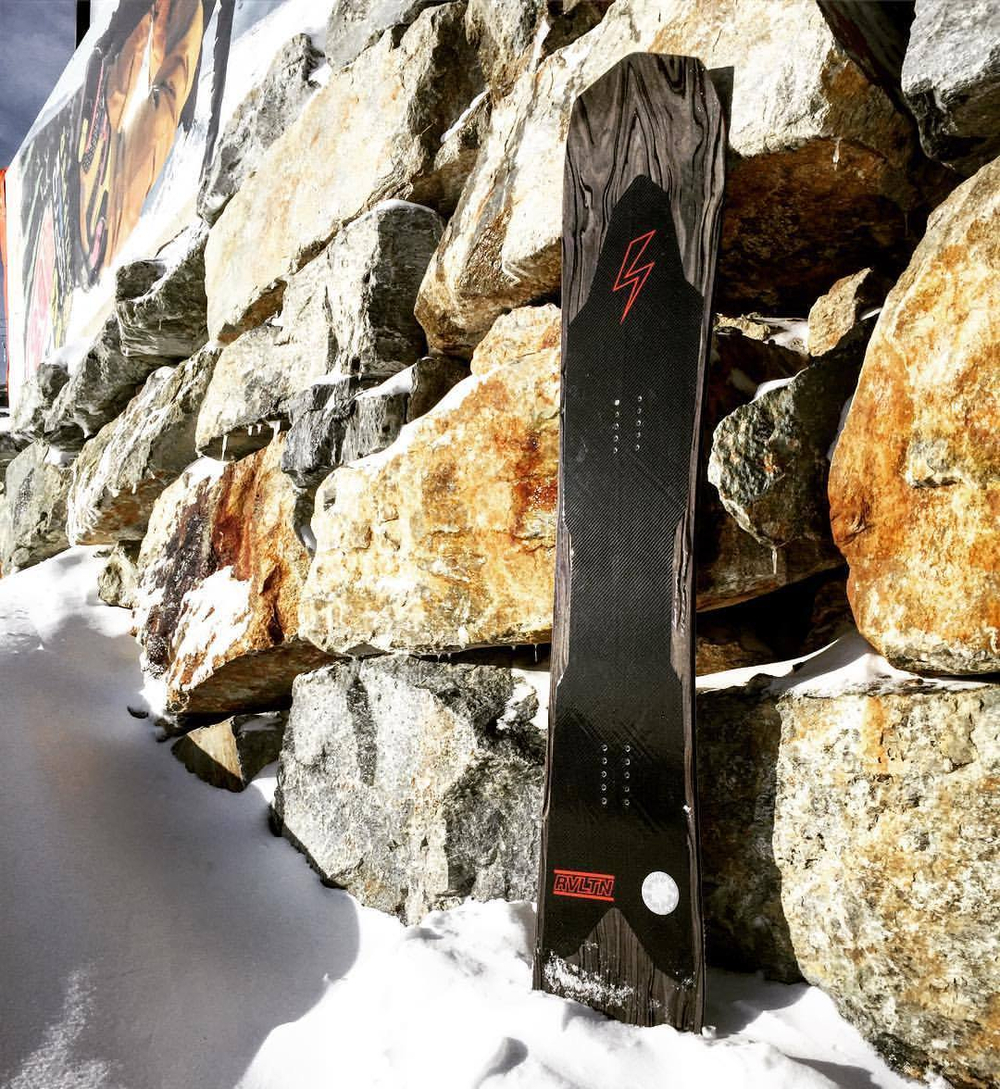 VIRUS Revolution pro FR wood carbon