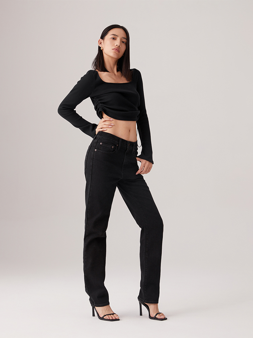 Женские прямые джинсы с завышенной талией Levi's 724 High Rise Straight 18883-0374