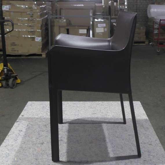 Стул с подлокотниками Barrie коричневая кожа