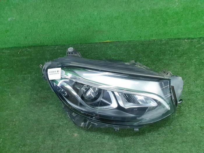 Фара правая Mercedes GLC X253 (2015-2019) LED