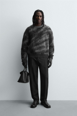 ZARA ЖАККАРДОВЫЙ СВИТЕР С НАЧЕСОМ, ЧЕРНЫЙ