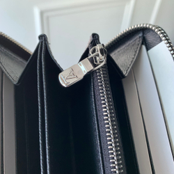 Louis Vuitton Zippy Wallet