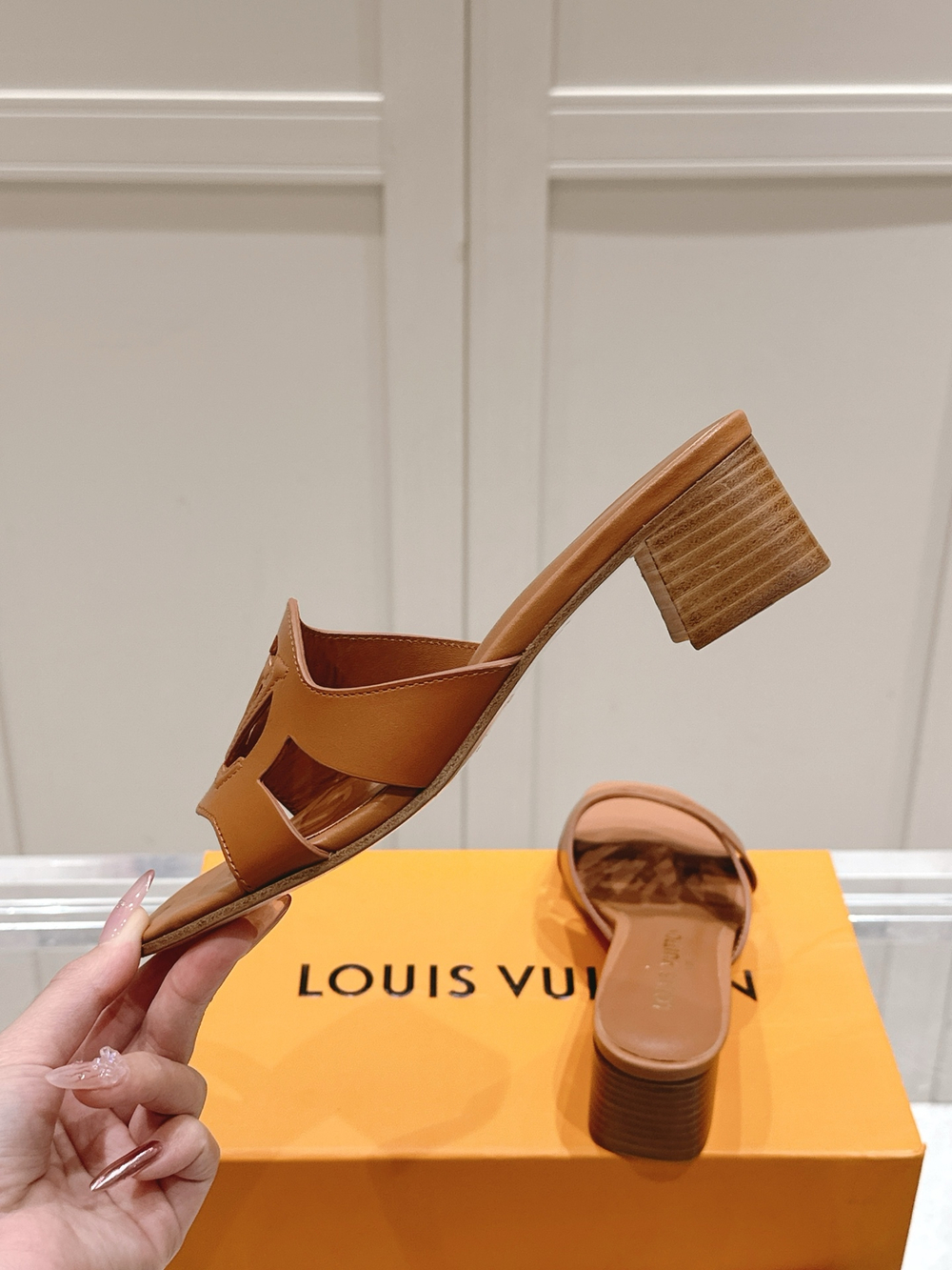 Louis Vuitton Isola Mule