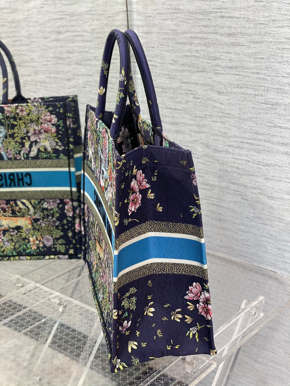 Christian Dior Book Tote 42 cm