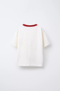 ZARA ФУТБОЛКА С КОНТРАСТНЫМ ВОРОТНИКОМ, ЭКРЮ