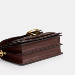 COACH СУМКА ЧЕРЕЗ ПЛЕЧО TABBY 20 ИЗ ФИРМЕННОГО ХОЛСТА, ТЕМНО-КОРИЧНЕВЫЙ