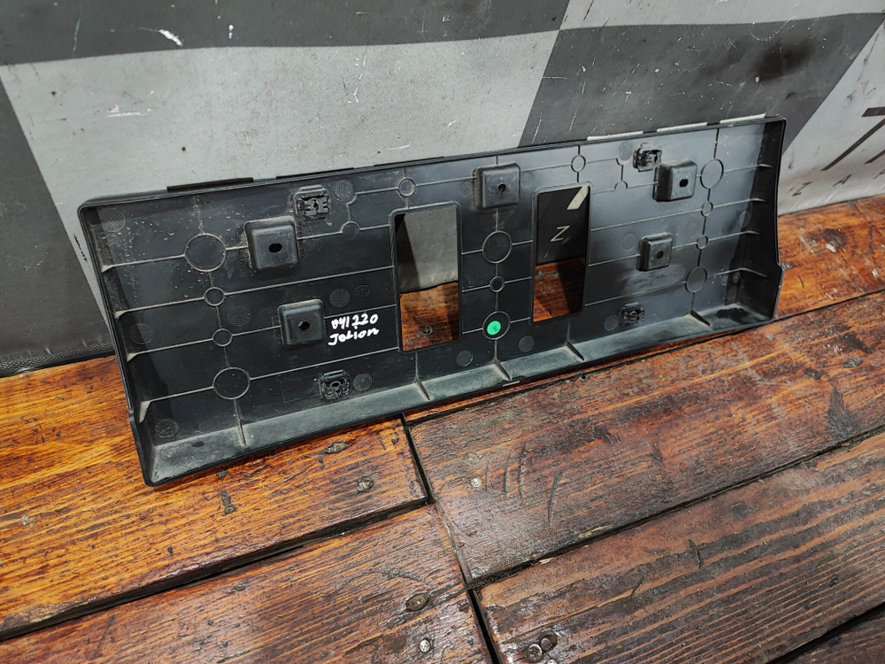 Площадка гос. номера Haval Jolion 21-нв Б/У Оригинал 2807100XST01A