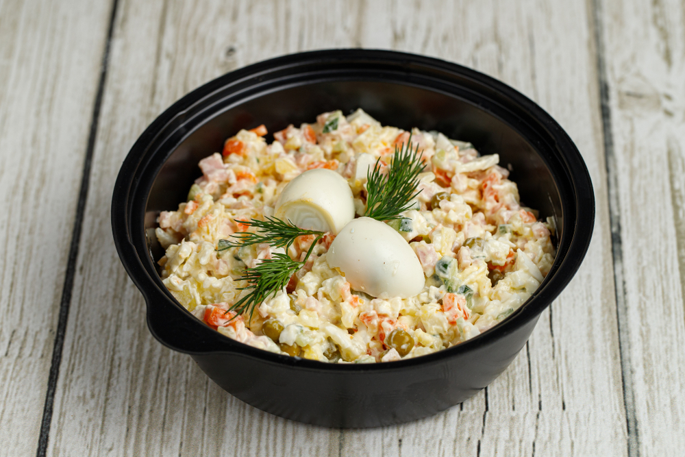 Салат «Оливье» с ветчиной банкетный 500 гр.