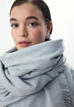 STRADIVARIUS Базовый шарф, серый