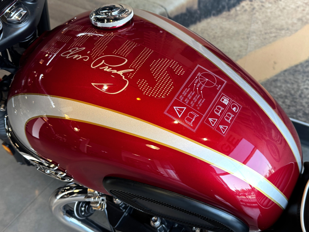 Triumph Boneville T120 Elvis Presley
