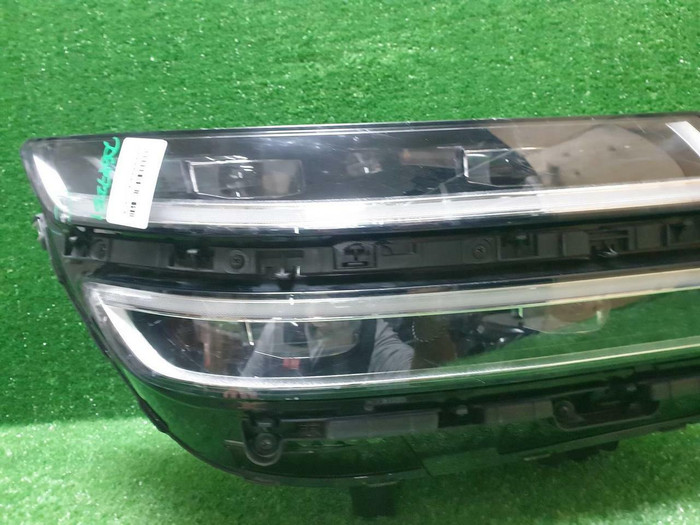 Фара правая Genesis GV80 (2020-2023) LED
