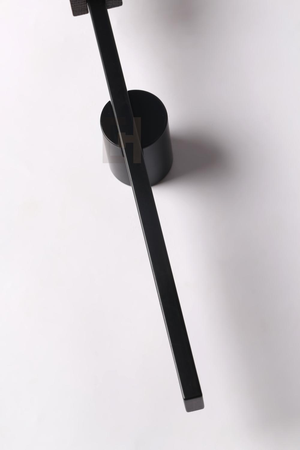 SQUARE NEEDLE