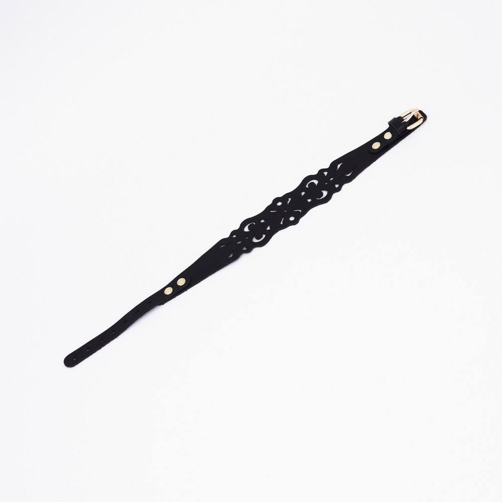 Черный ажурный чокер с золотистой фурнитурой (Цвет: черный с золотистым)