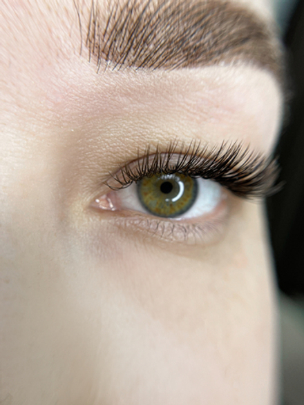 Наращивание ресниц 2D двойной объем