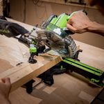 Торцовочная пила акк. Greenworks GD24MS216, 24V, б/щ, 4800 об/мин, 216x30мм,рез 65х310мм,с 1хАКБ 4Ач и быстрым ЗУ (1501707UB)