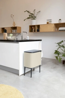 Brabantia Контейнер для мусора Bo Touch 36 л мягкий бежевый