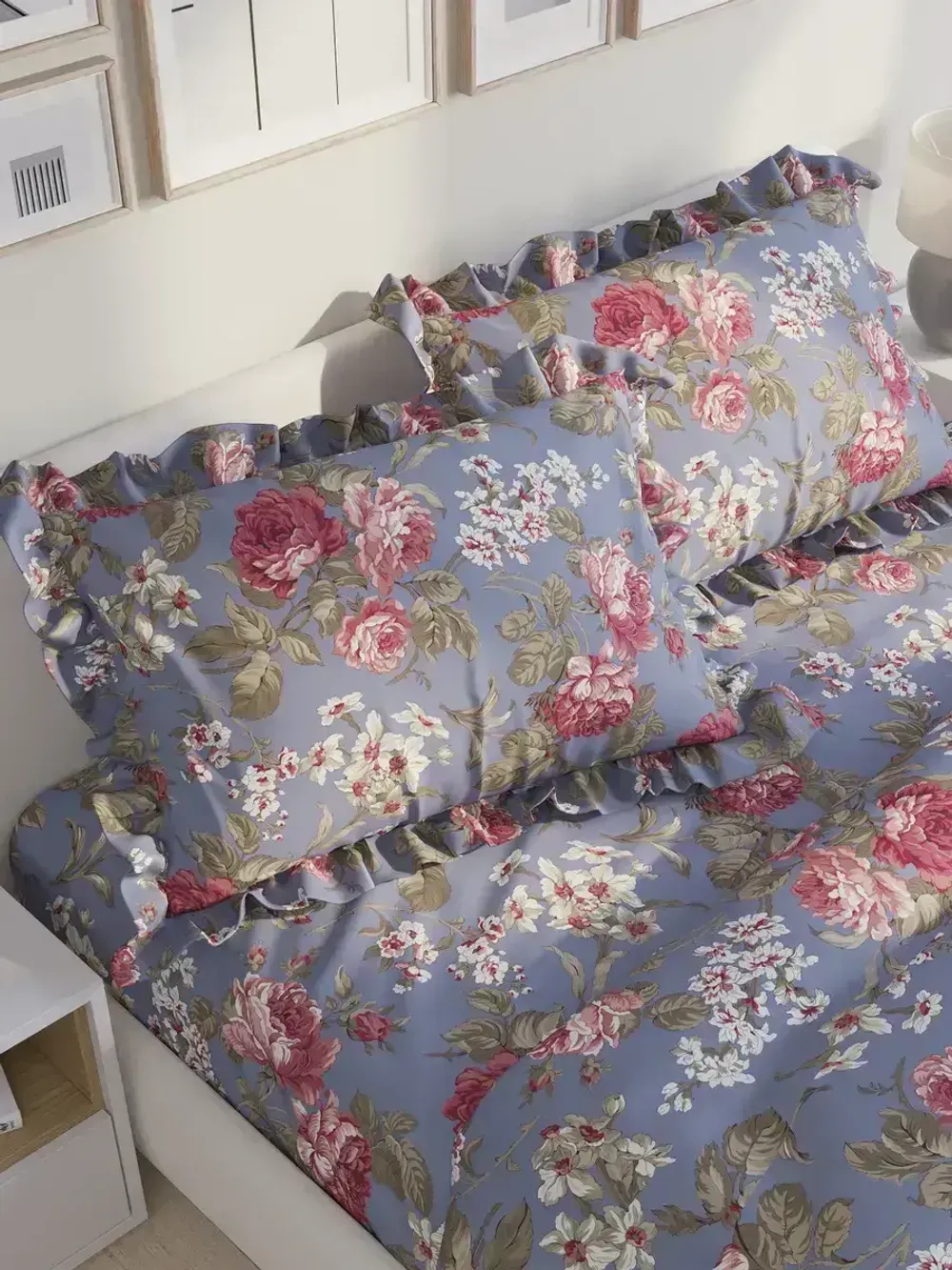 Декоративная наволочка с рюшами, оборками "Прохоровская роза(новая)" 40х60 см, 1 шт, без молнии