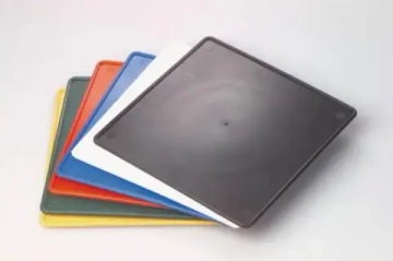 Пластиковая площадка номера