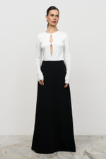 Боди с глубоким вырезом