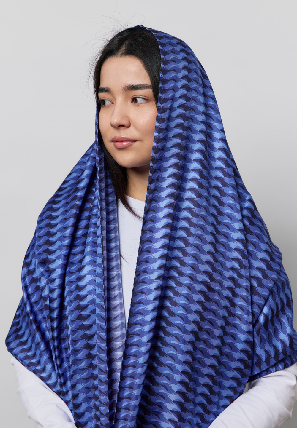 Шелковый палантин ARGYMAQ BLUE 68*180