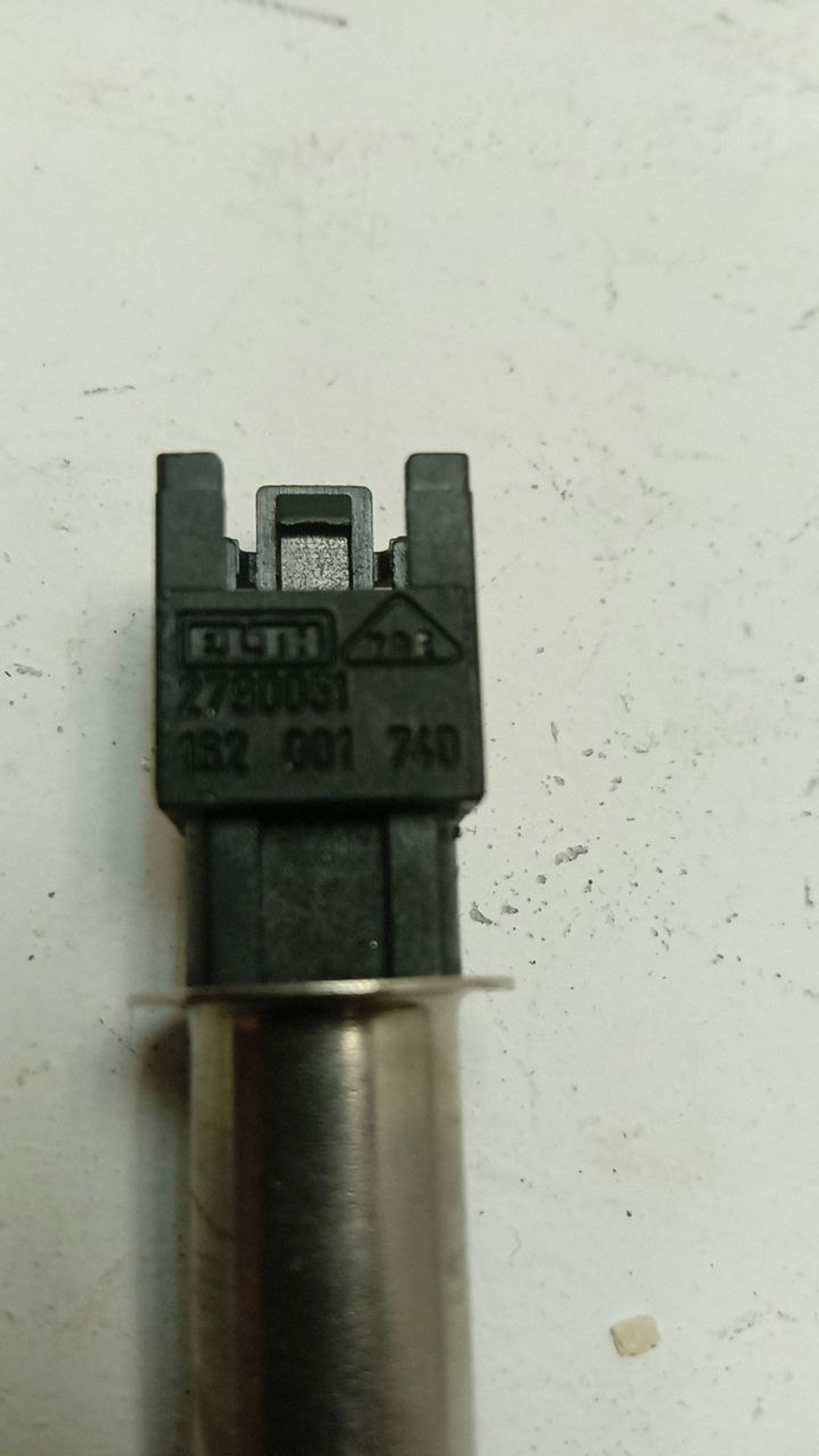 VMUF 501 B кт4 C00083915 Датчик температуры стиральной машины Indesit Ariston б/у