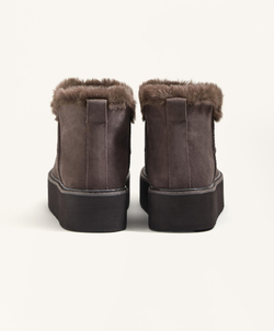 OYSHO Замшевые угги на платформе, коричневый