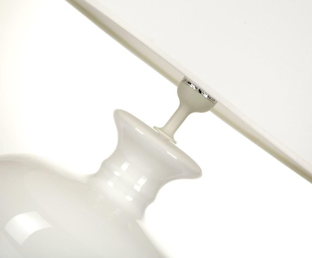 Элитная лампа настольная Monsan белая с белым абажуром от Antonio Rosa