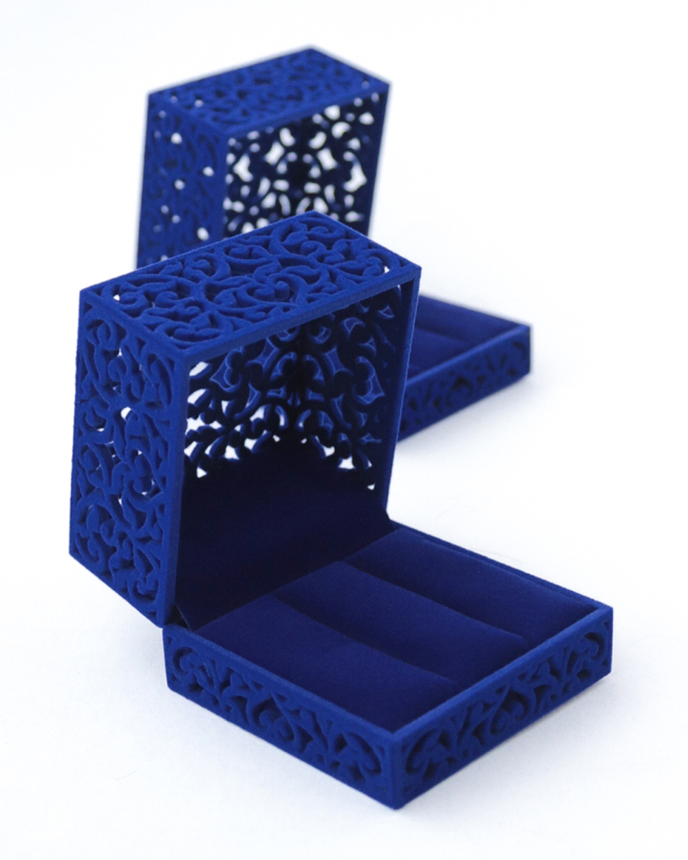 Ажурный корпус футляра для демонстрации украшений