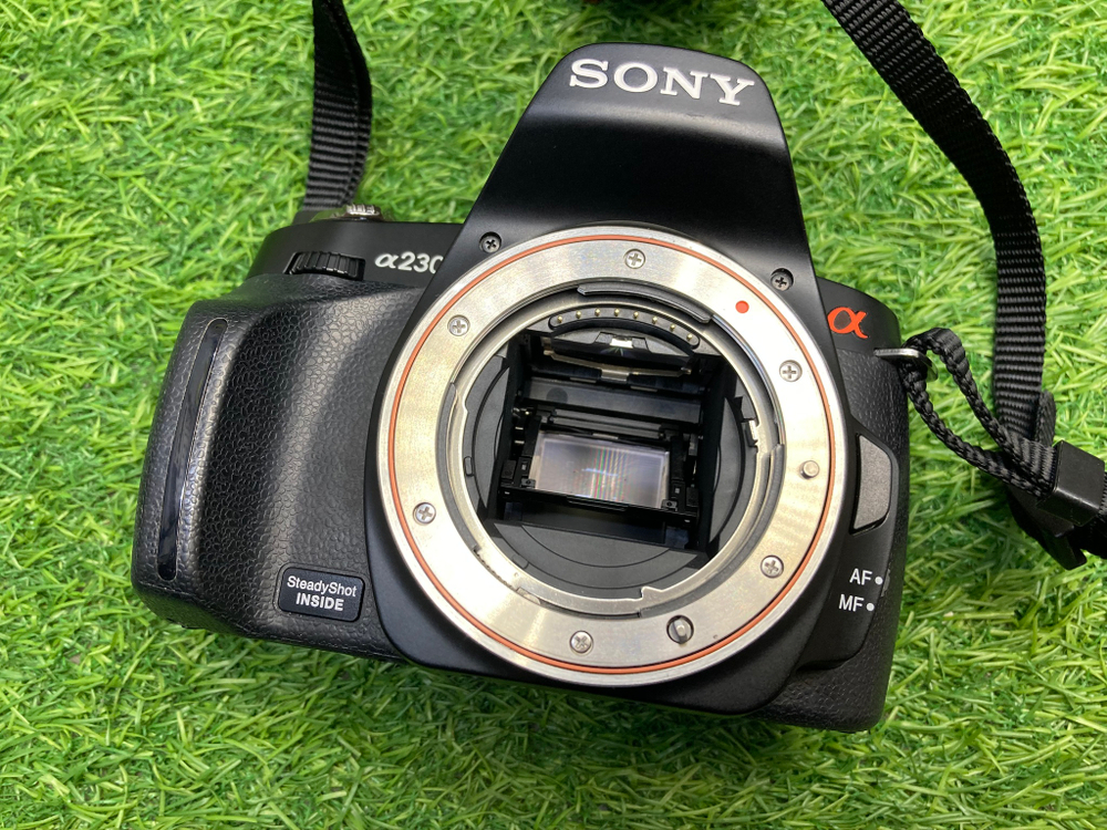 Sony A230 + 18-55mm (6.300 кадров)