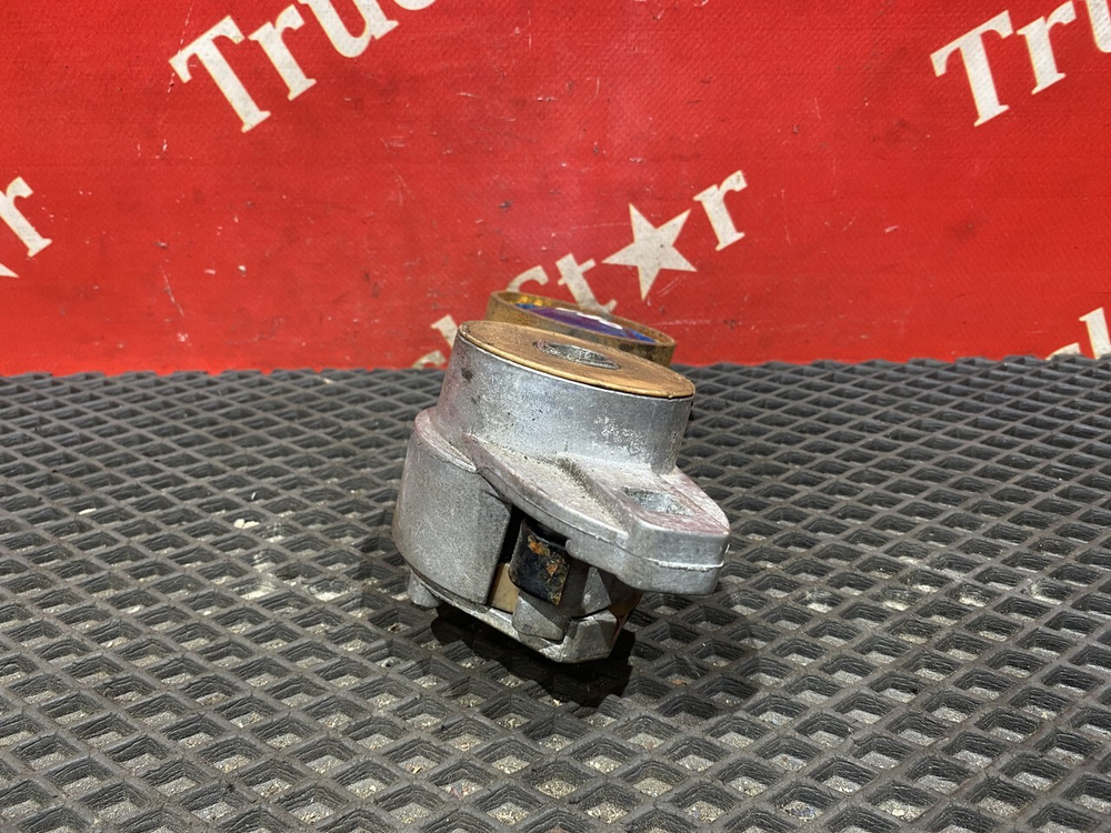 Ролик-натяжитель 2018г