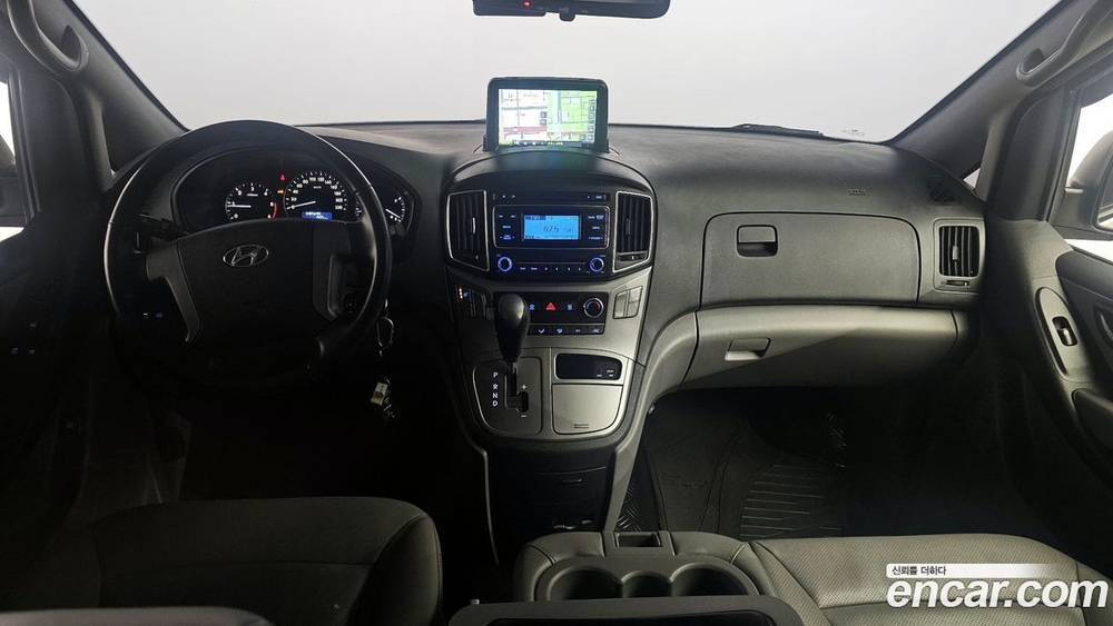 Hyundai The New Grand Starex Van 3-х местный (01.2020)