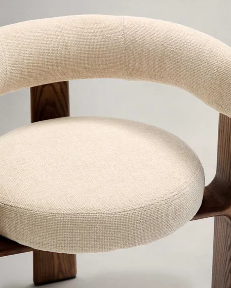 Стул Granite на 3 ножках из бежевого шенилла и массива ясеня в отделке орех