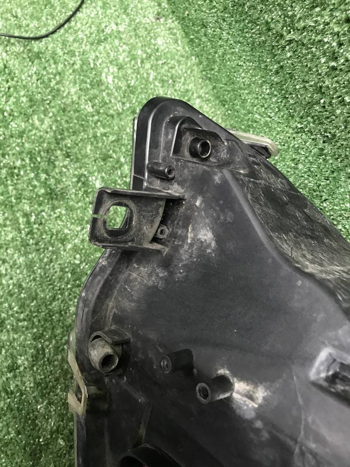 Фара правая BMW X6 E71 (2007-2012) ксенон