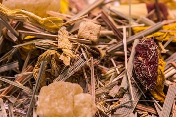 HERBATKA OWOCOWA LEMONIADA NA TRAWCE