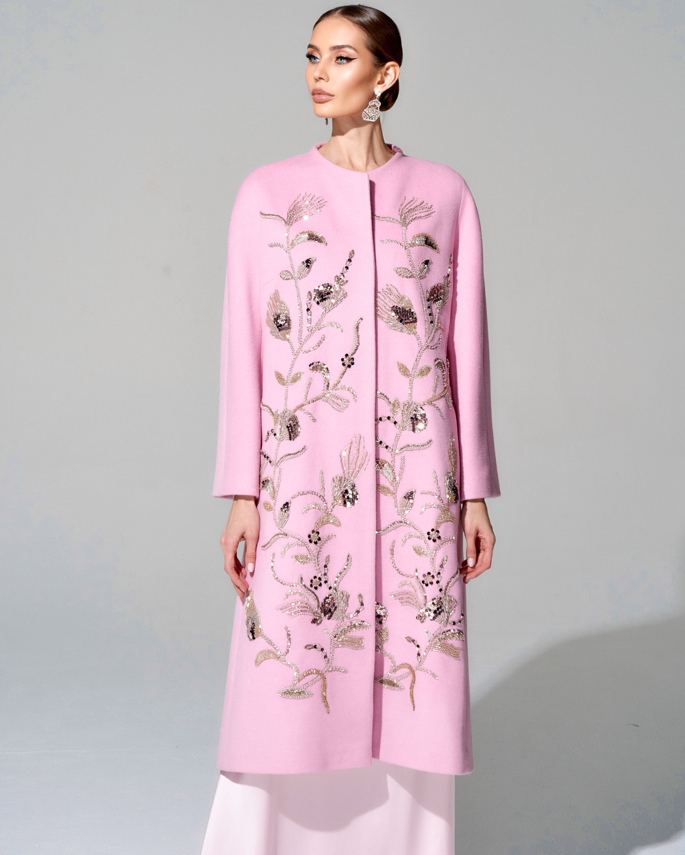 Пальто "Райский сад" с вышивкой ручной работы