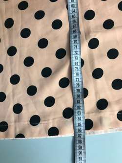 Платье ZARINA в контрастный горох с глубоким вырезом на спине 44 размер