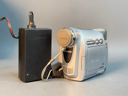 Canon MV800i