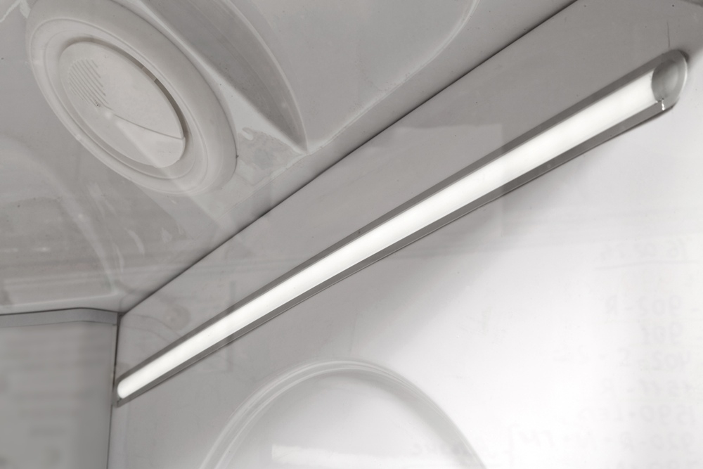 Душевая кабина AvaCan L620R LED