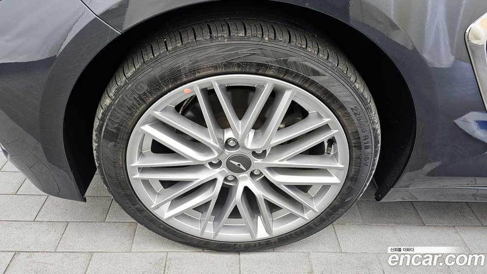 Genesis G70 2.0T AWD (10.2019)