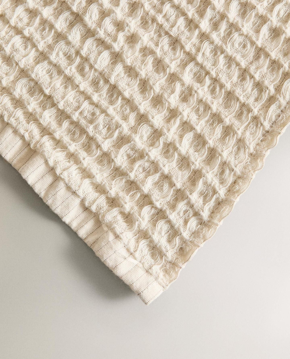 Zara Home - Полосатое вафельное банное полотенце, бежевый, 30х50 см