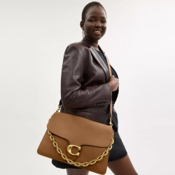 COACH СУМКА ЧЕРЕЗ ПЛЕЧО TABBY CHAIN 35, МЕДОВО-КОРИЧНЕВЫЙ