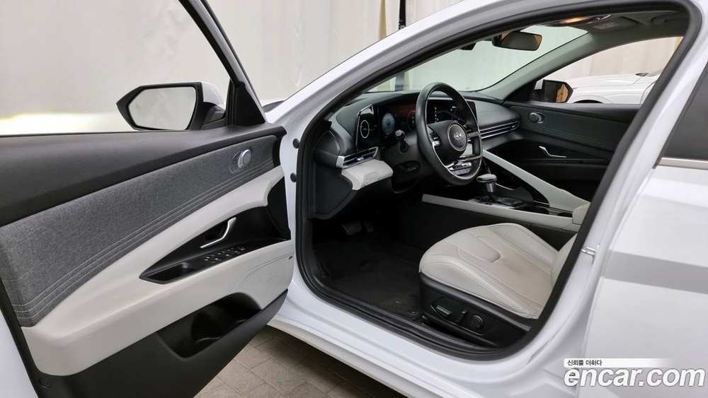Hyundai Avante (CN7) 1.6 (05.2020)
