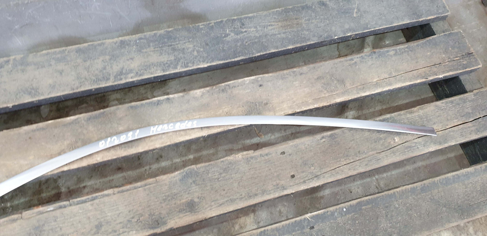 Молдинг двери задней правой Mercedes C (W205) 14-нв Б/У Оригинал A2056900480