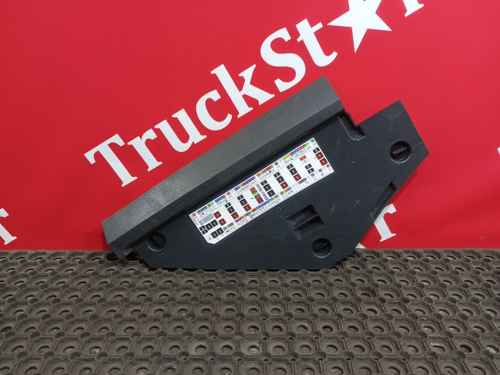 Крышка блока предохранителей 2018г.