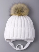 Шапка детская зимняя вязаная с помпоном