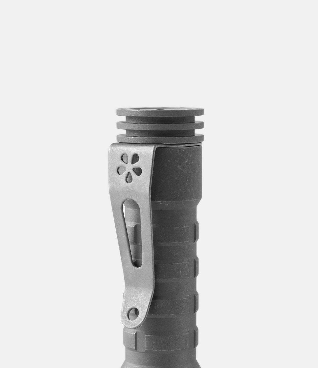 Rey Light Lanapple Titanium Stonewashed — фонарик из титана