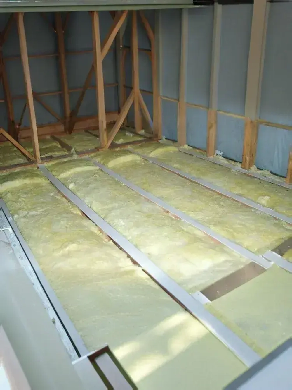 Минеральный утеплитель Неман 50 мм - 3 рул. / 45 м2 для стен, кровли, перекрытий, мансард, перегородок. Плотность 11-13 кг/м3