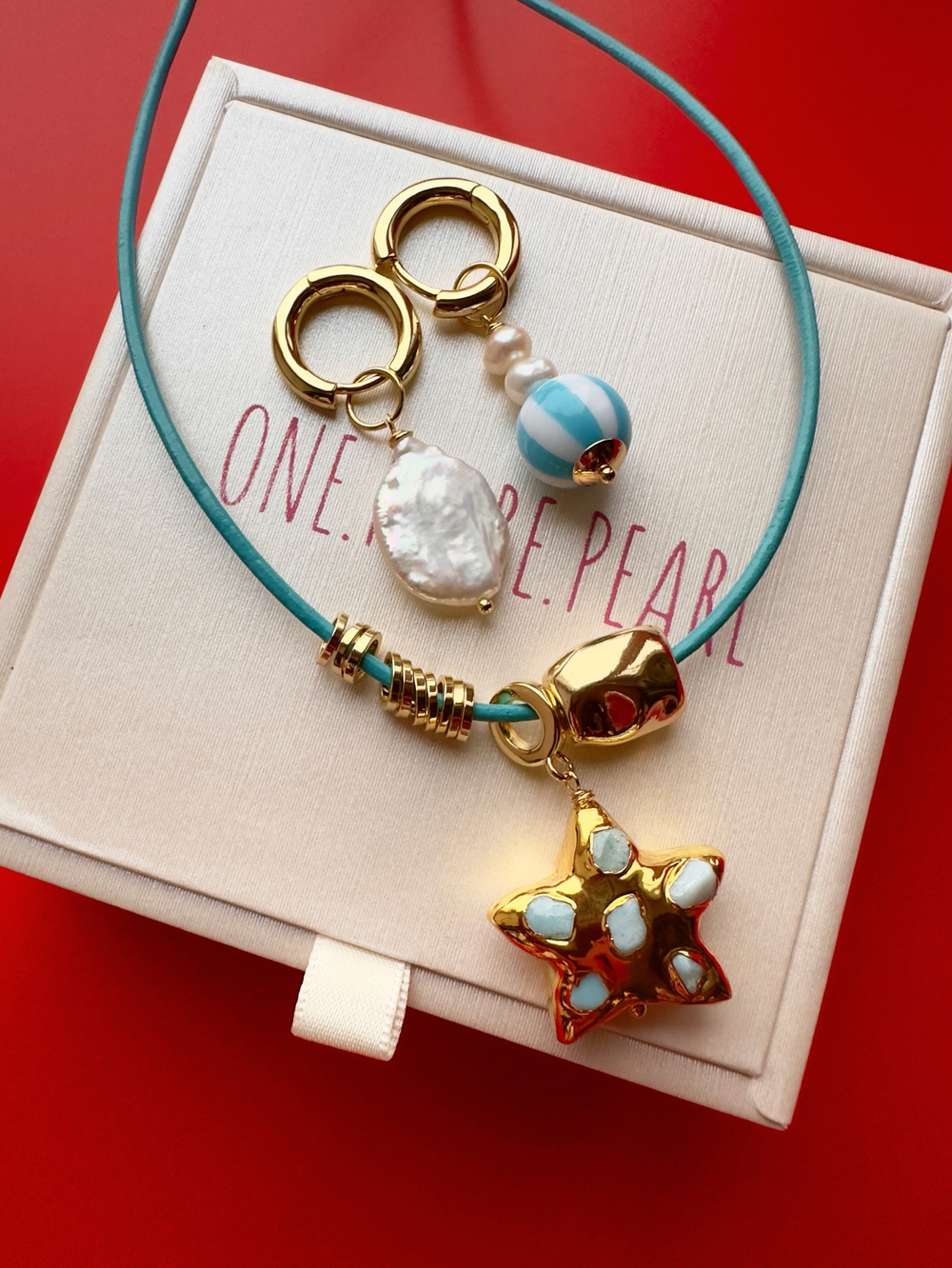 Голубой кожаный шнурок Ларимар