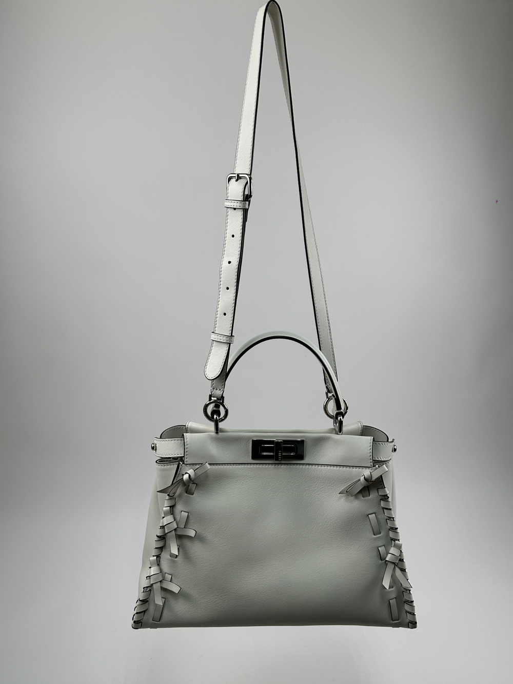 Сумка Fendi Peekaboo Medium Fiocco Bianca